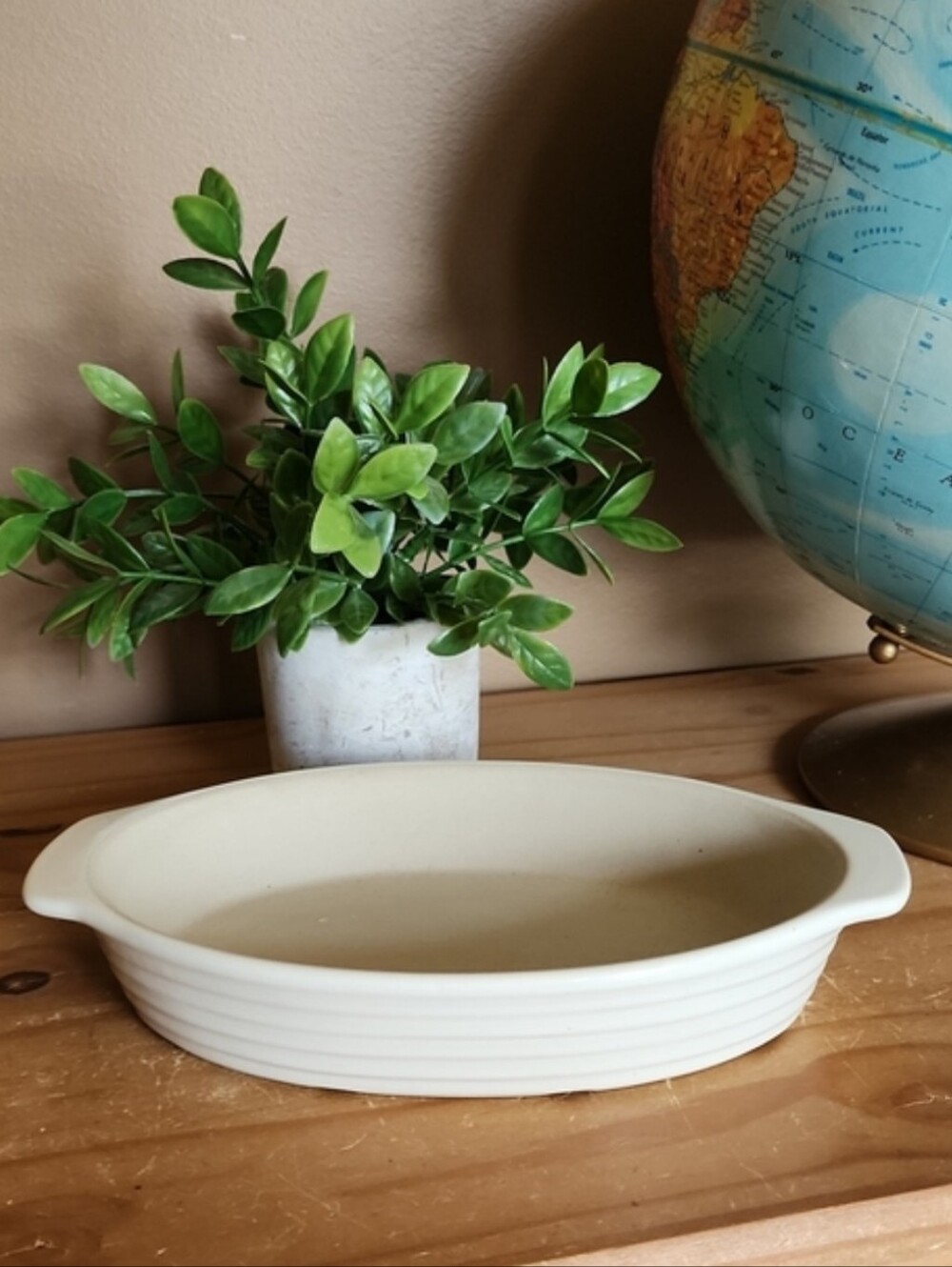 The Pampered Chef Family Heritage Oval Stoneware Baker